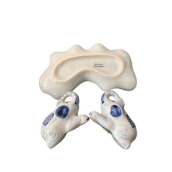 Ceramic Elephant Salt & Pepper Shakers With Leaf Tray Thailand - Picture 3 of 4